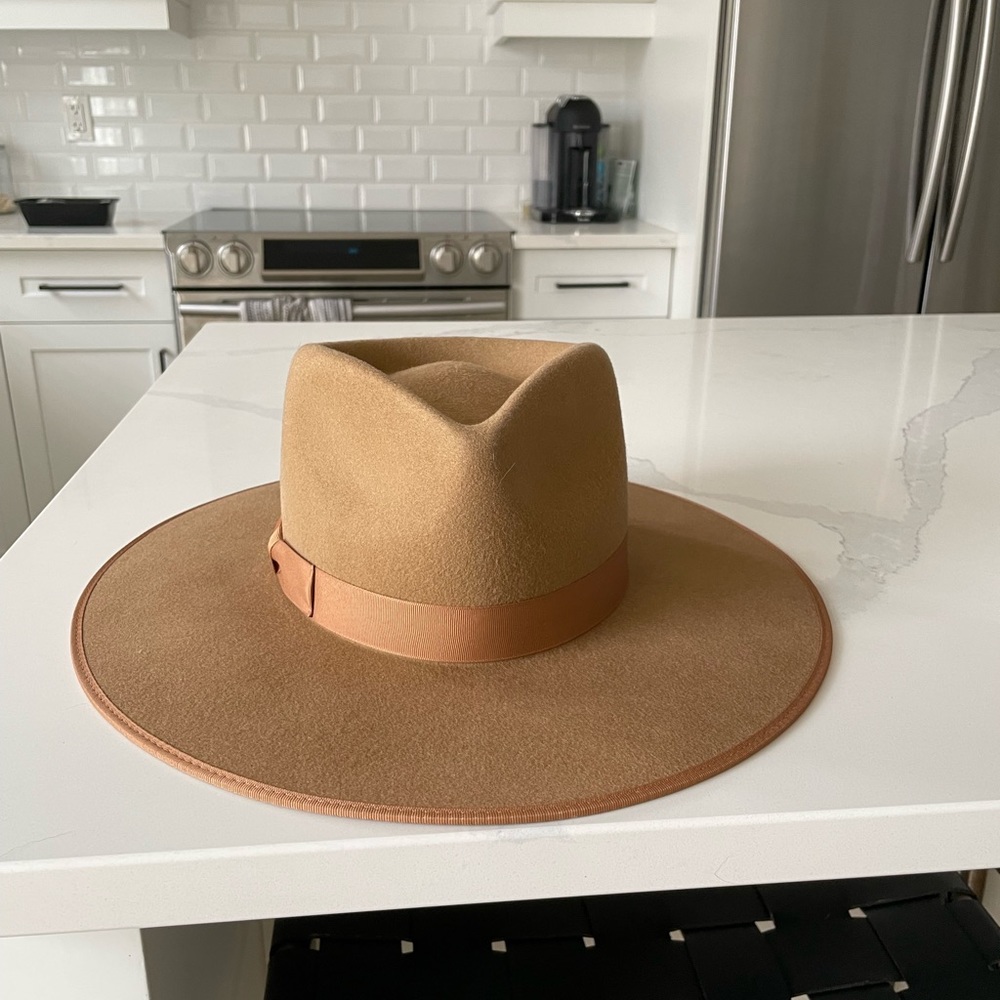 BNWT Teak Rancher - Picture 3 of 4